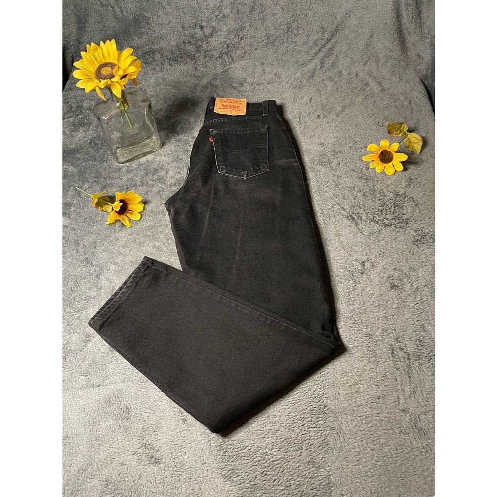 VTG Women’s Levi’s high rise black jeans (Mom jeans)